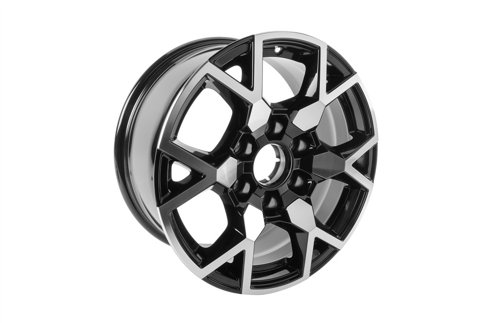 GM Genuine Parts 17x8.0in Aluminum Front and Rear Wheel