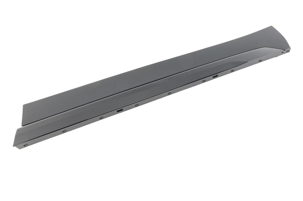 GM Genuine Parts Black Front Passenger Side Door Molding