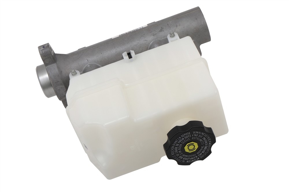 GM Genuine Parts Brake Master Cylinder