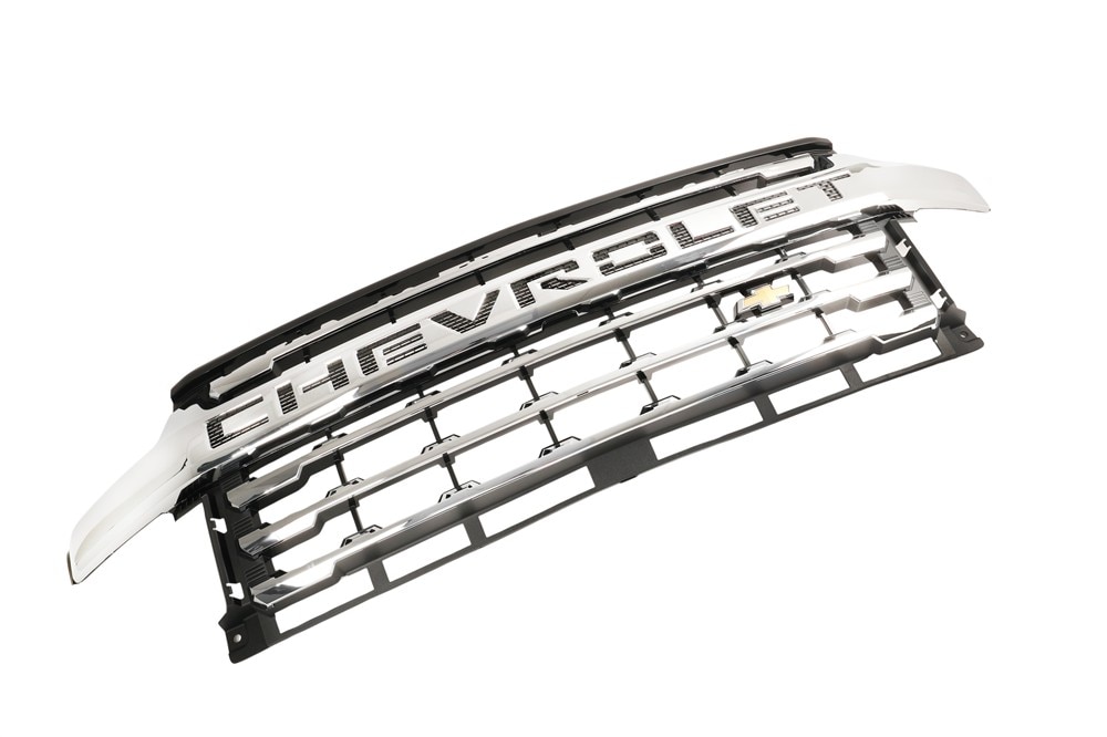 GM Genuine Parts Bright Chrome Front Grille