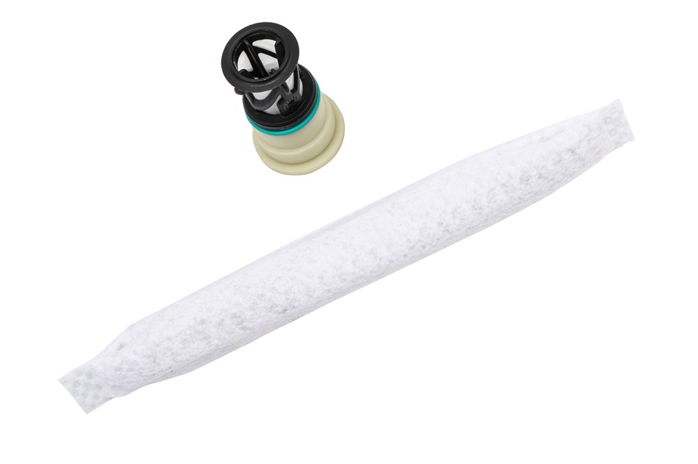 GM Genuine Parts Air Conditioning Receiver and Dehydrator