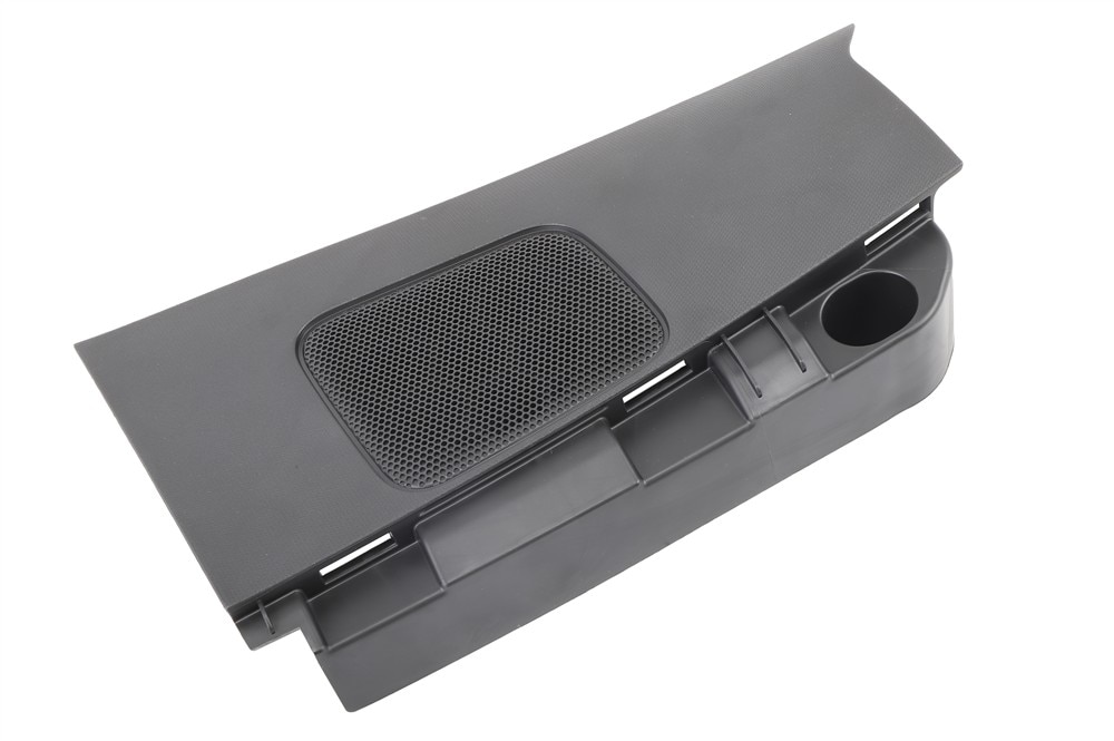 GM Genuine Parts Jet Black Passenger Side Body Rear Corner Upper Garnish Molding