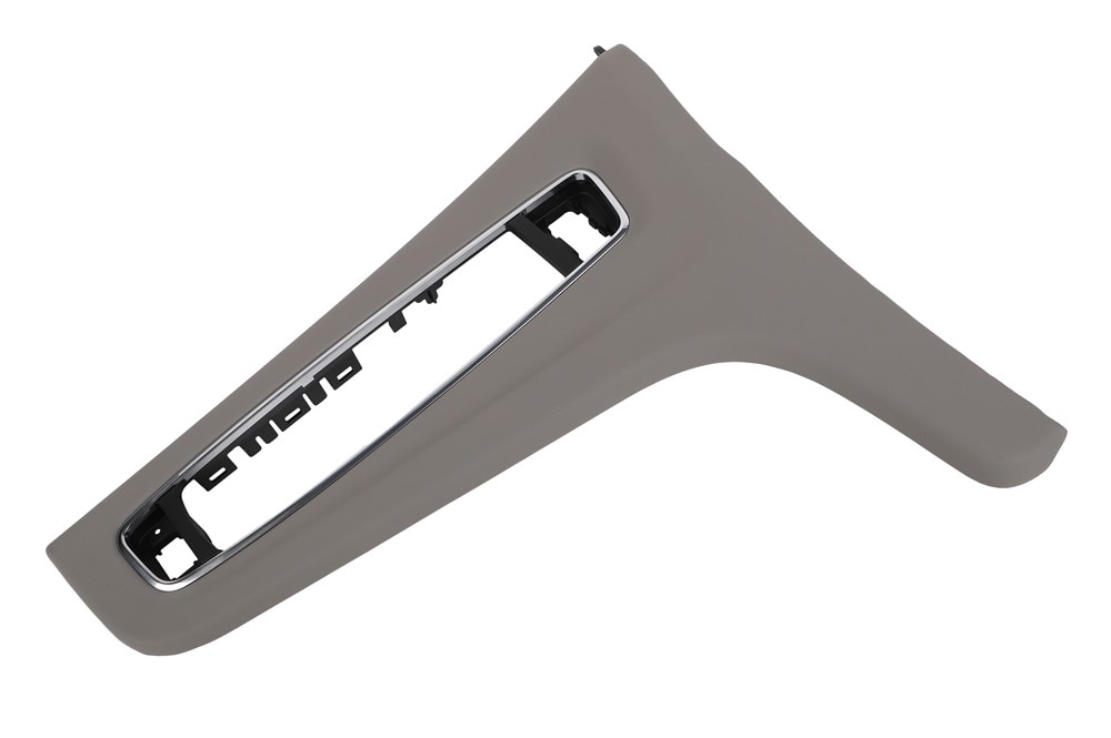 GM Genuine Parts Gideon Front Floor Console Trim Plate