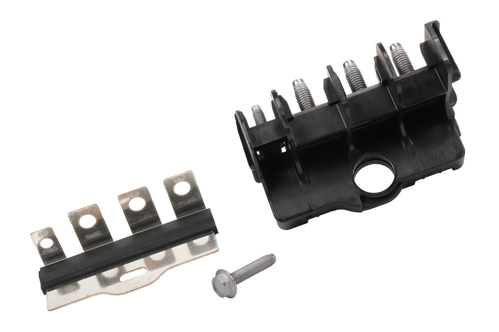 GM Genuine Parts Battery Distribution Engine Compartment Fuse Block