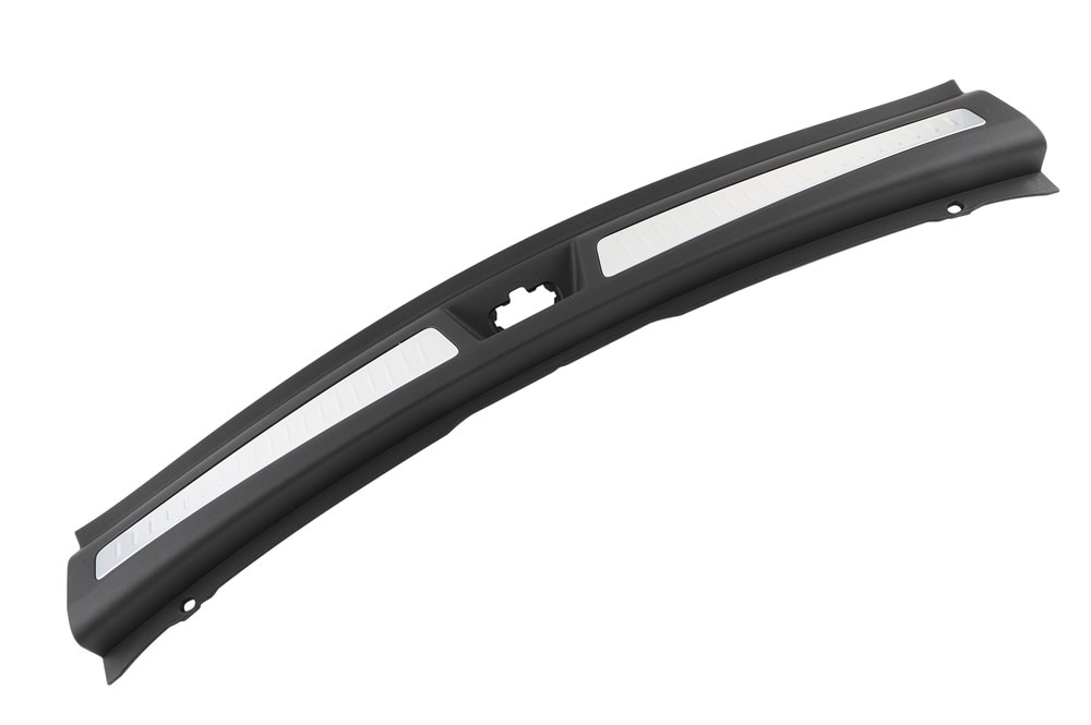 GM Genuine Parts Black Liftgate Sill Garnish Molding
