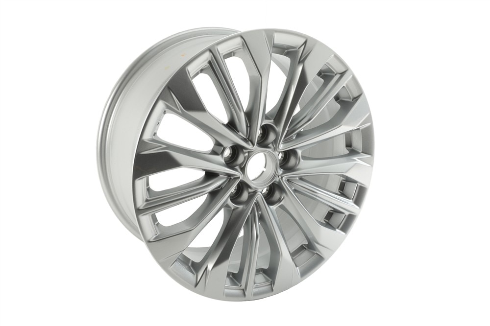 GM Genuine Parts Bright Silver Front and Rear Wheel