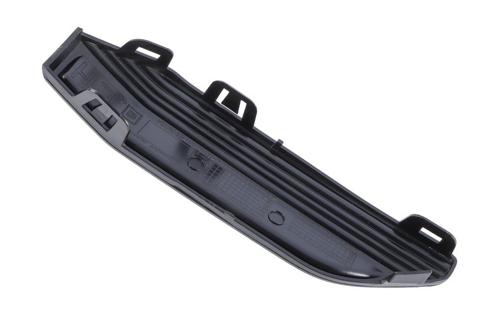 GM Genuine Parts Front Driver Side Fog Lamp Opening Cover