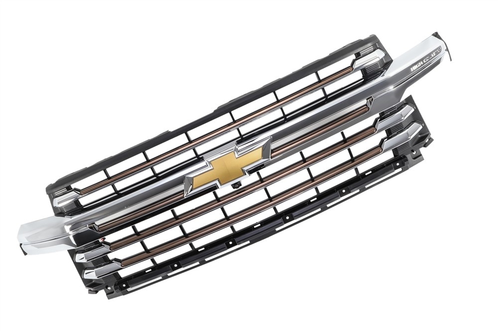 GM Genuine Parts Bright Chrome Front Grille