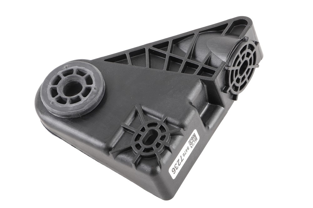 GM Genuine Parts Passenger Side Radiator Upper Bracket