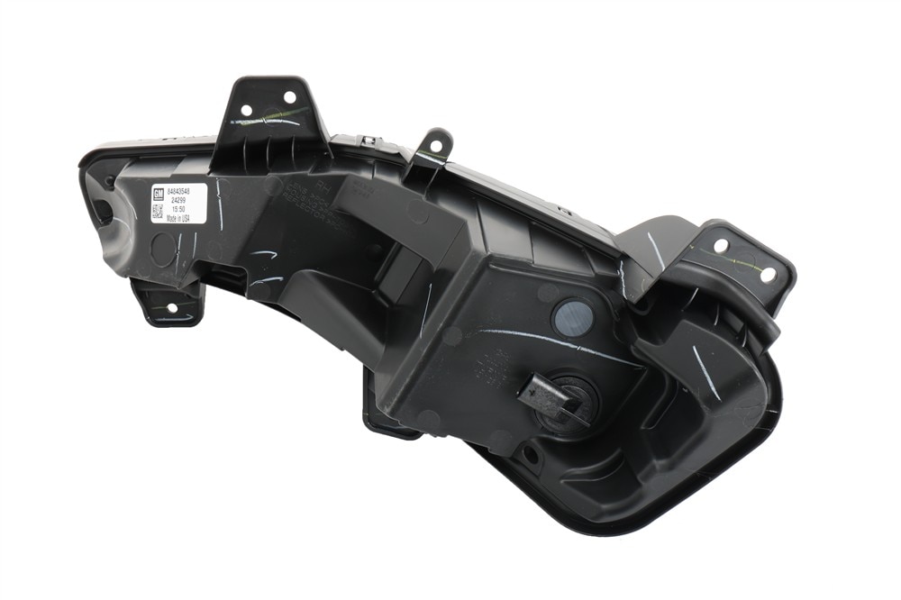 GM Genuine Parts Front Passenger Side Turn Signal Lamp | 84843548