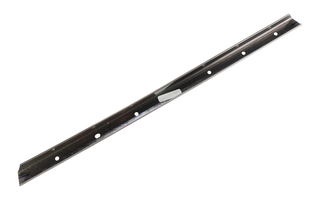 GM Genuine Parts Rear Passenger Side Door Window Weatherstrip Retainer