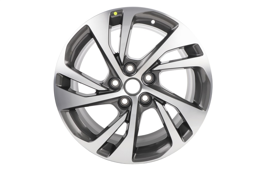 GM Genuine Parts 18x8.0in Polished Aluminum Front and Rear Wheel