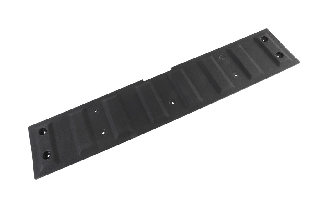 GM Genuine Parts Pickup Box Tailgate Access Hole Cover