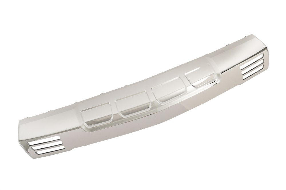 GMその１ GM Genuine Parts Exterior Bright Chrome Front Bumper Fascia Skid