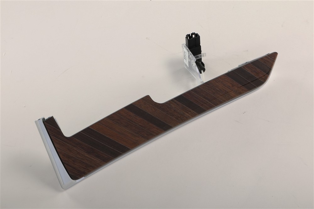 GM Genuine Parts Linear Marquetry Driver Side Instrument Panel Trim Plate Applique