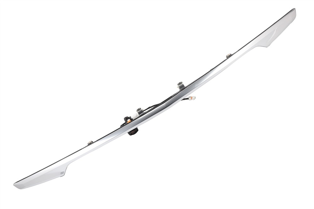 GM Genuine Parts Galvano Silver Rear Closure Center With License Plate Lamp Applique