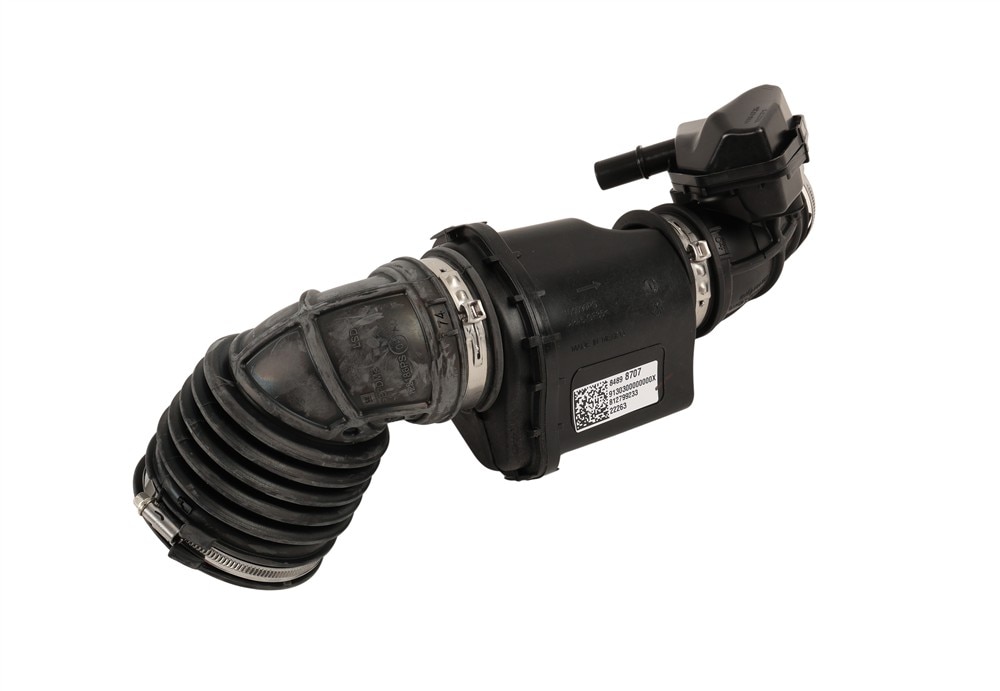 GM Genuine Parts Air Cleaner Outlet Duct