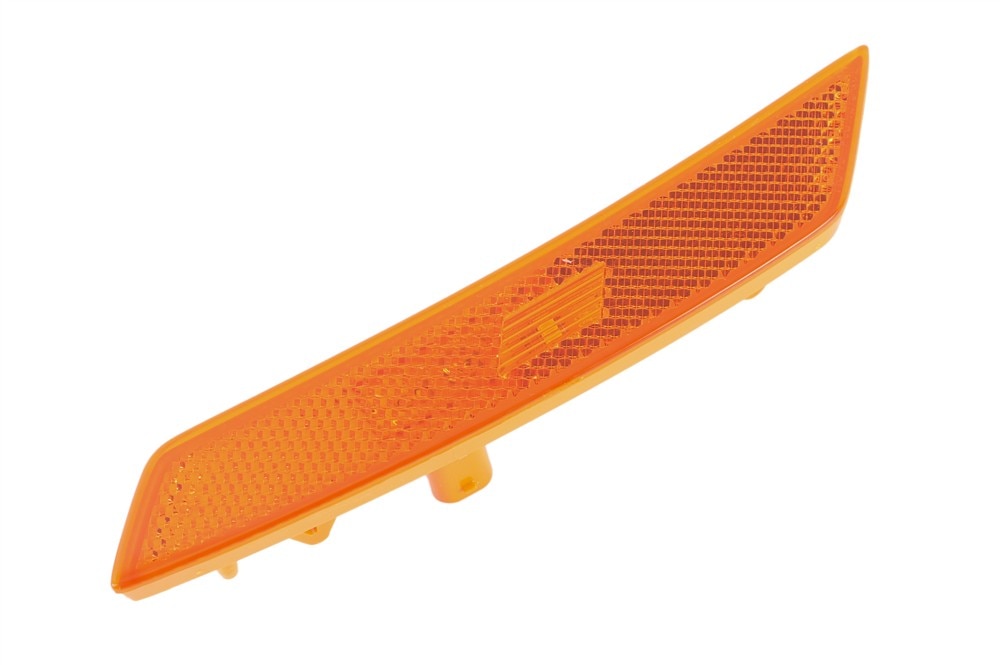 GM Genuine Parts Front Passenger Side Marker Lamp