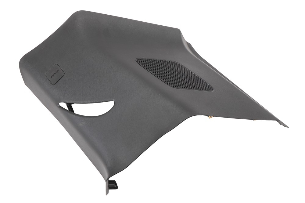 GM Genuine Parts Black Passenger Side Body Rear Corner Upper Garnish Molding