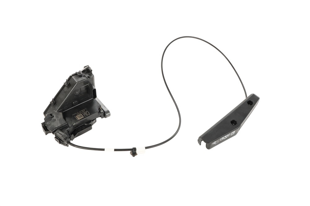 GM Genuine Parts Front Driver Side Door Latch
