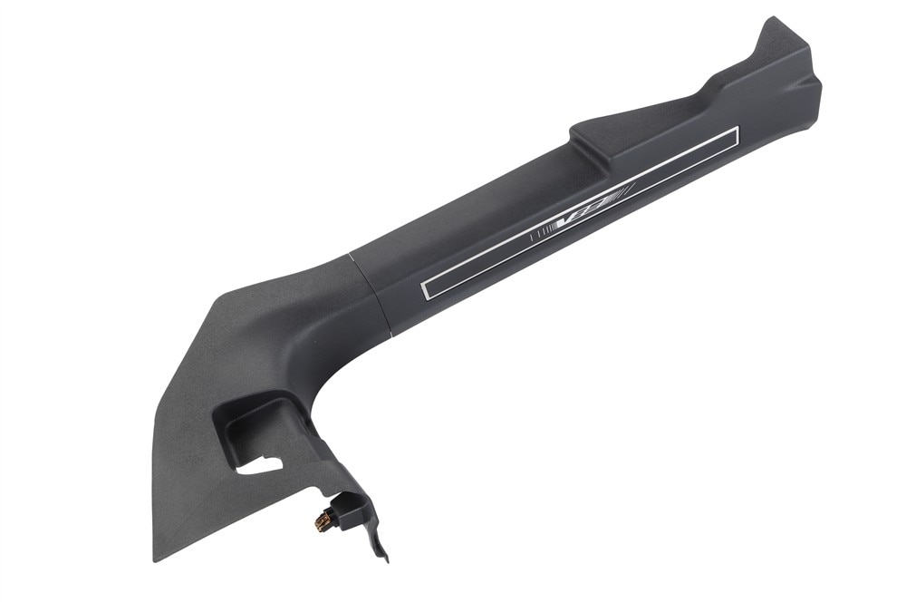 GM Genuine Parts Backen Black Front Driver Side Door Sill Garnish Molding