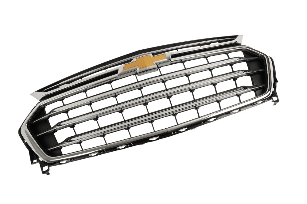 GM Genuine Parts Bright Chrome Front Grille