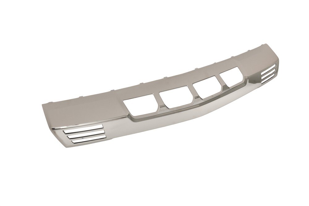 GM Genuine Parts Exterior Bright Chrome Front Bumper Fascia Skid Plate
