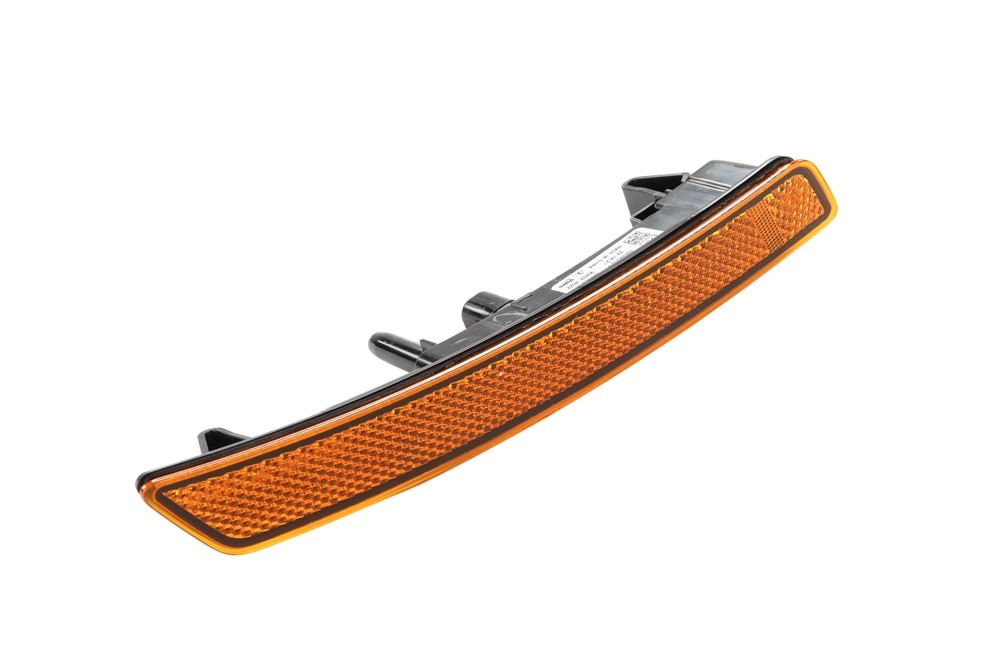 GM Genuine Parts Front Driver Side Marker Lamp