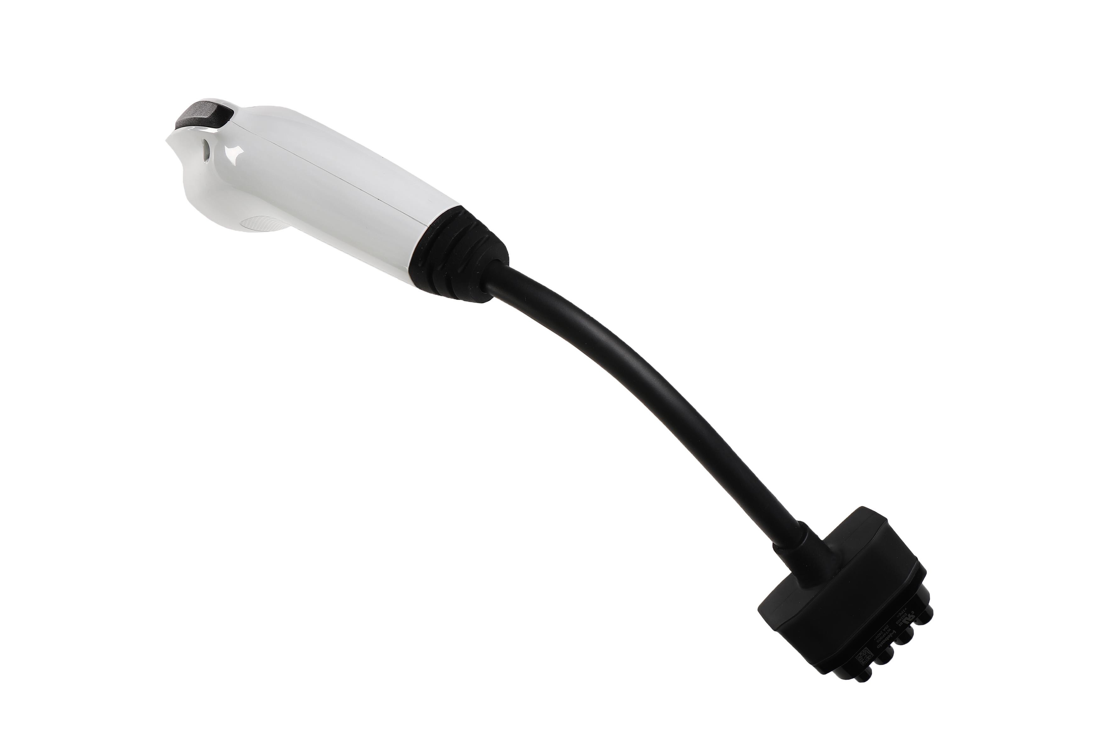 GMC GM Genuine Parts Vehicle-to-Vehicle Charging Adapter