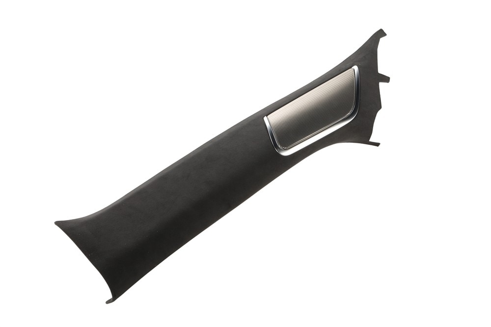 GM Genuine Parts Backen Black Driver Side Windshield Garnish Molding