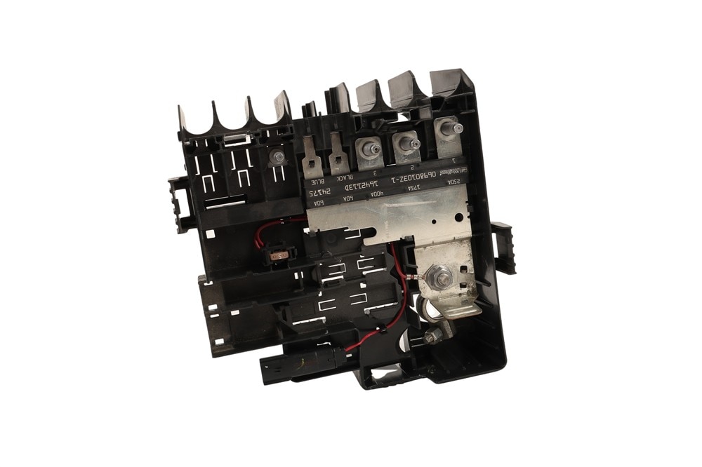 GM Genuine Parts Battery Distribution Engine Compartment Fuse Block