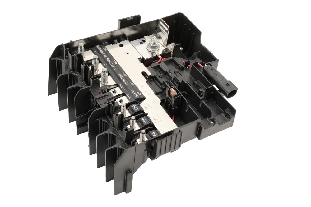 GM Genuine Parts Battery Distribution Engine Compartment Fuse Block