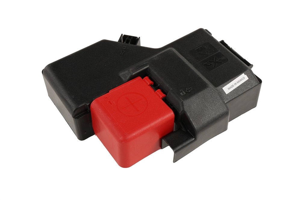 GM Genuine Parts Battery Distribution Engine Compartment Fuse Block