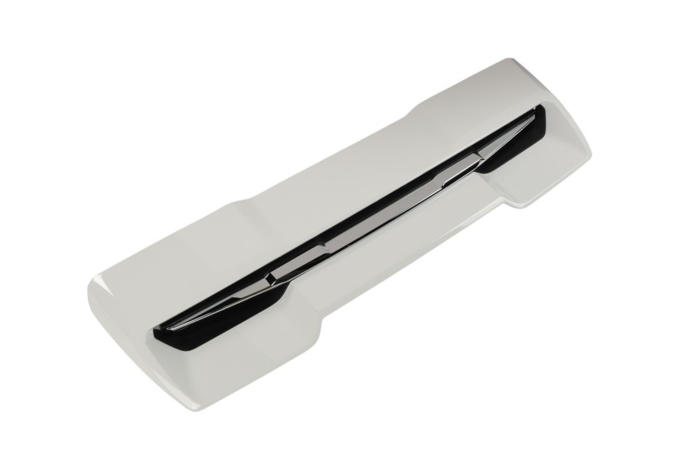 GM Genuine Parts Summit White Hood Ornamentation Vent