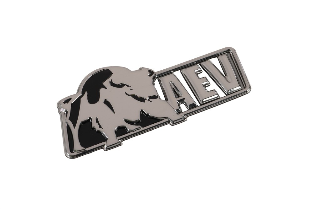 GM Genuine Parts Exterior Bright Chrome Tailgate Marketing Package Name Plate