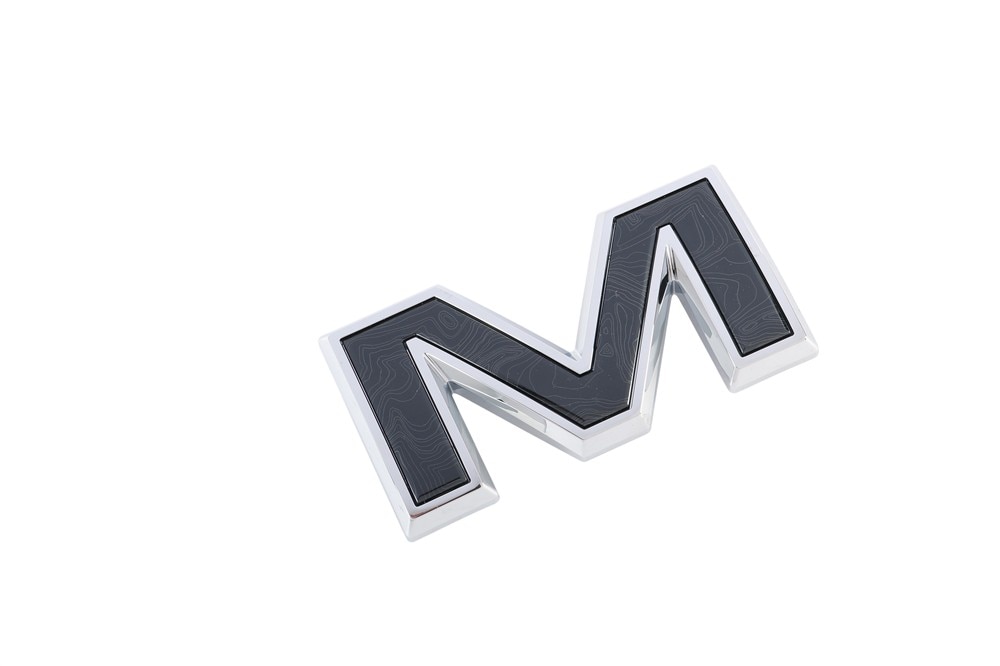 GM Genuine Parts Vadar Chrome Front Grille Emblem