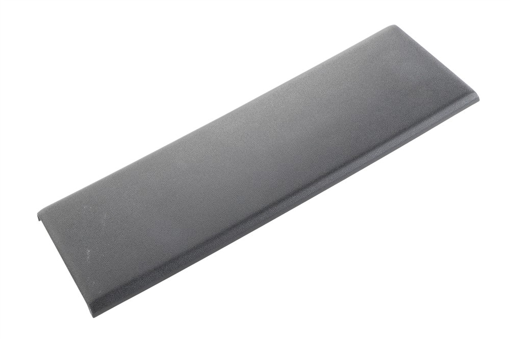 GM Genuine Parts Backen Black Rear Passenger Side Door Sill Garnish Molding