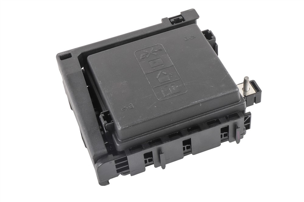 GM Genuine Parts Engine Wiring Harness Junction Block