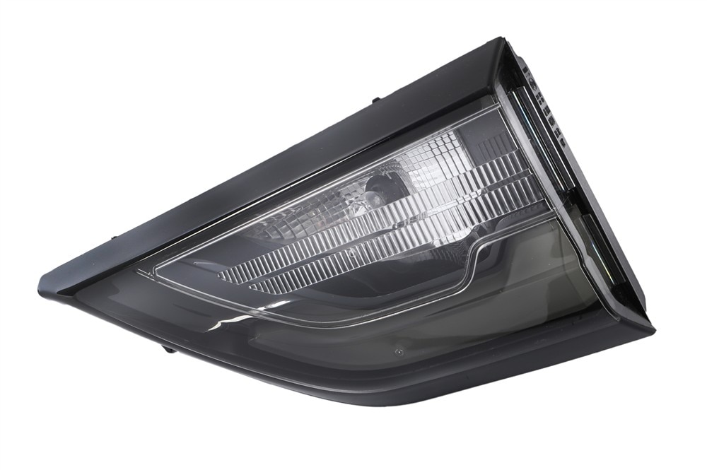 GM Genuine Parts Passenger Side Rear Closure Signal Lamp