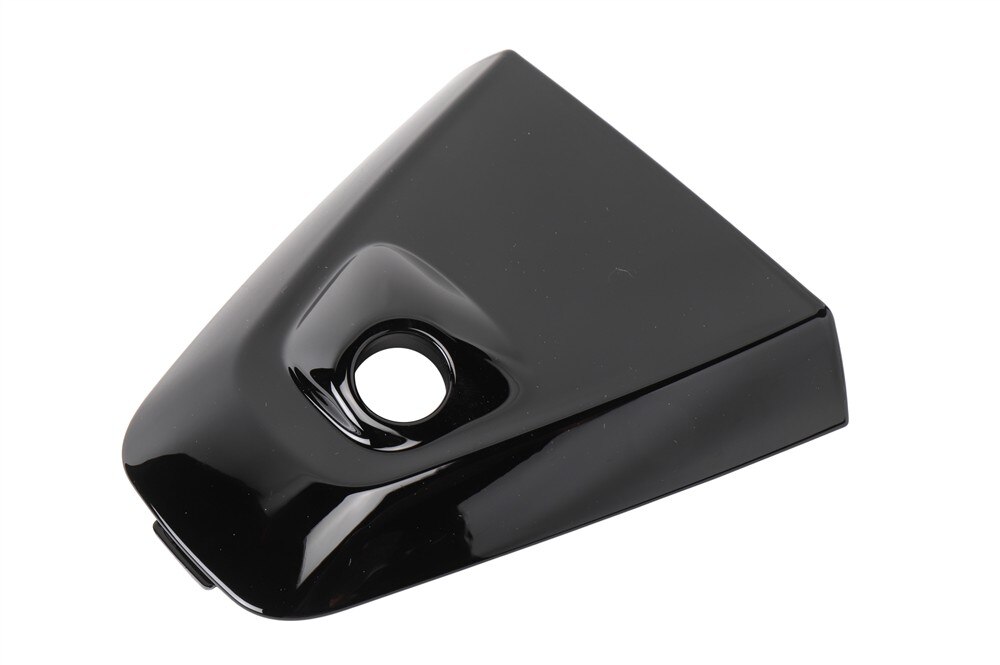 GM Genuine Parts Passenger Side Door Mirror Bracket Cover