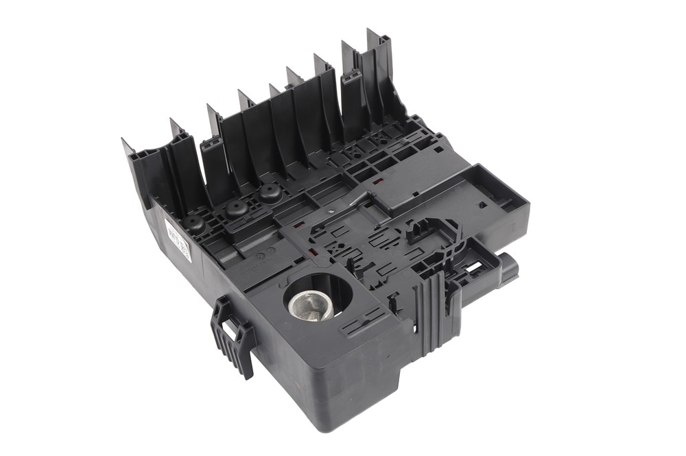 GM Genuine Parts Battery Distribution Engine Compartment Fuse Block