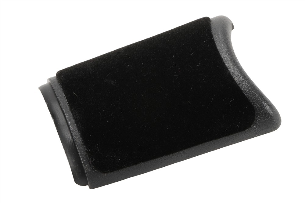 GM Genuine Parts Backen Black Front Seat Belt Anchor Plate Tensioner Cover