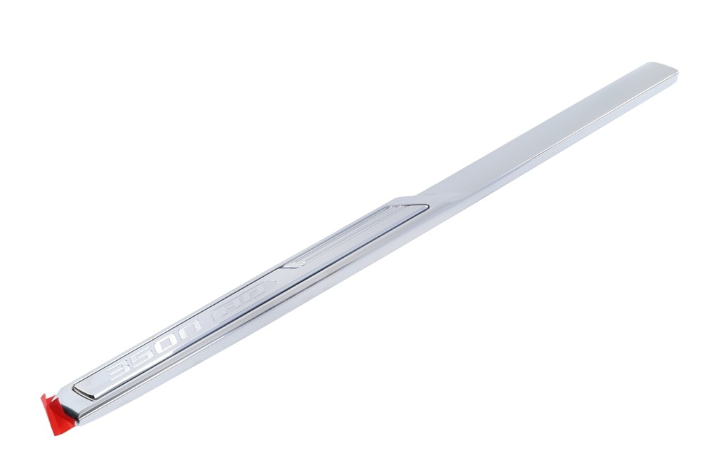 GM Genuine Parts Galvano Silver Front Driver Side Door Molding