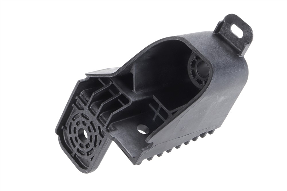 GM Genuine Parts Passenger Side Radiator Upper Bracket