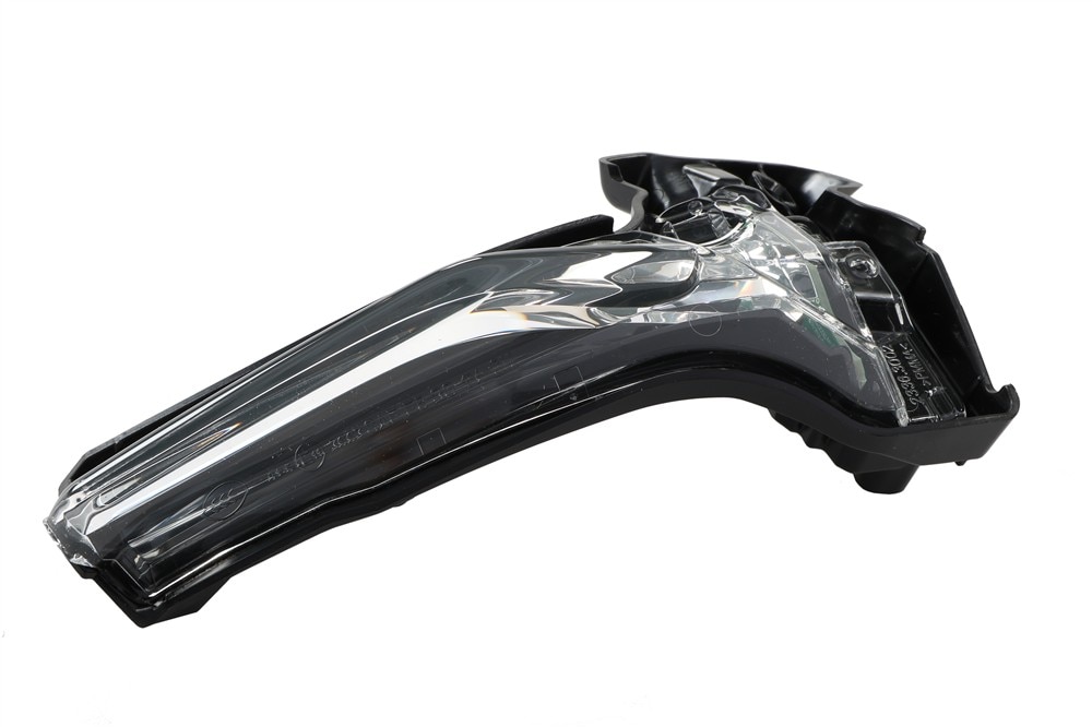 GM Genuine Parts Passenger Side Door Mirror Turn Signal Lamp