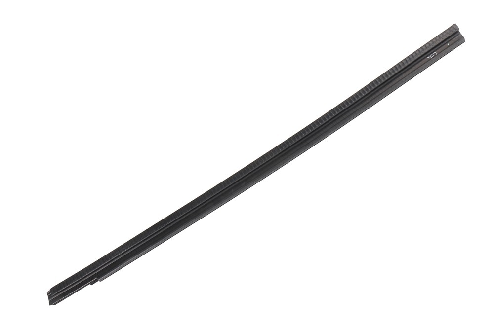 GM Genuine Parts Front Passenger Side Door Window Inner Sealing Strip