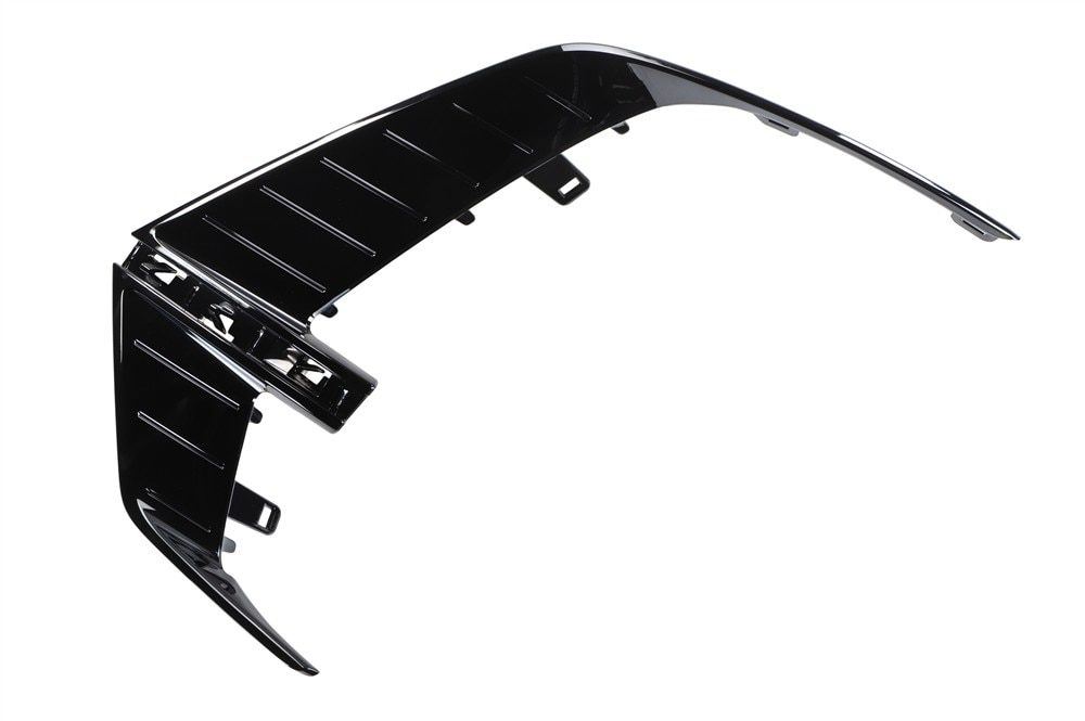 GM Genuine Parts Vader Chrome Driver Side Headlamp Bezel Insert