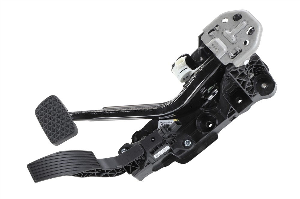 GM Genuine Parts Brake and Accelerator Pedal with Bracket