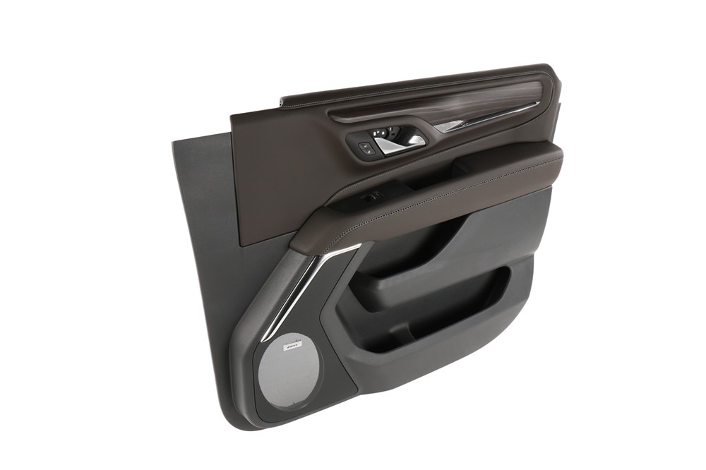 GM Genuine Parts Very Dark Atmosphere Front Passenger Side Door Trim