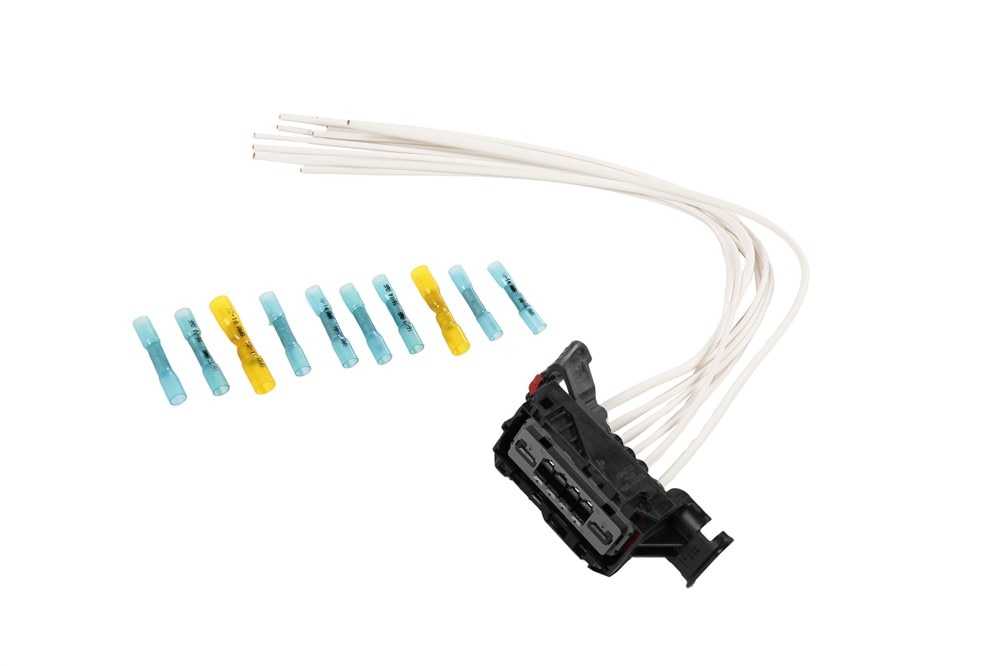 GM Genuine Parts Engine Wiring Harness Connector
